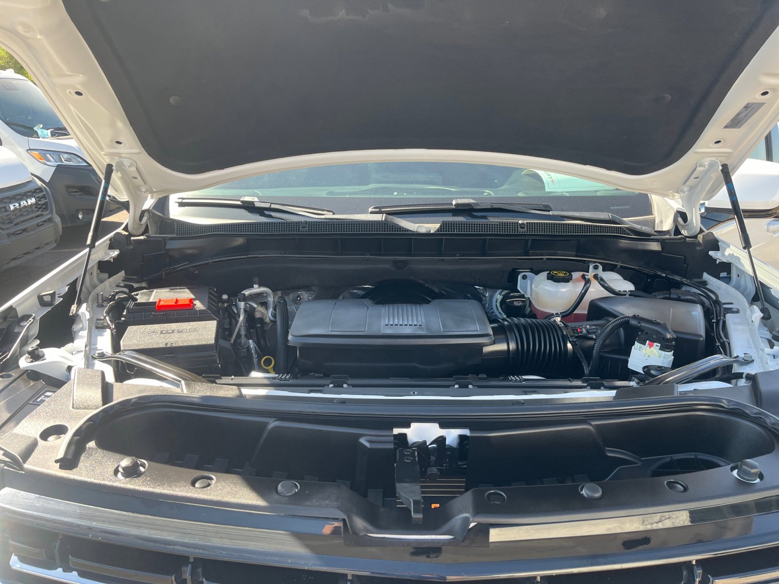 Used 2024 Chevrolet Tahoe LT w/ Luxury Package image 34