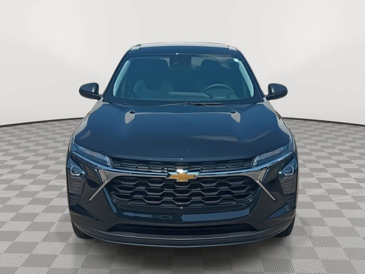 Used 2026 Chevrolet Trax LS w/ Driver Confidence Package FWD image 3