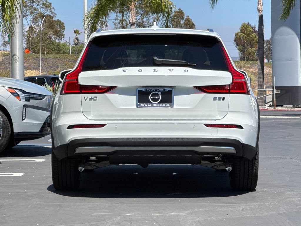 New 2026 Volvo V60 B5 Cross Country Plus w/ Protection Package Premier AWD/4WD image 4