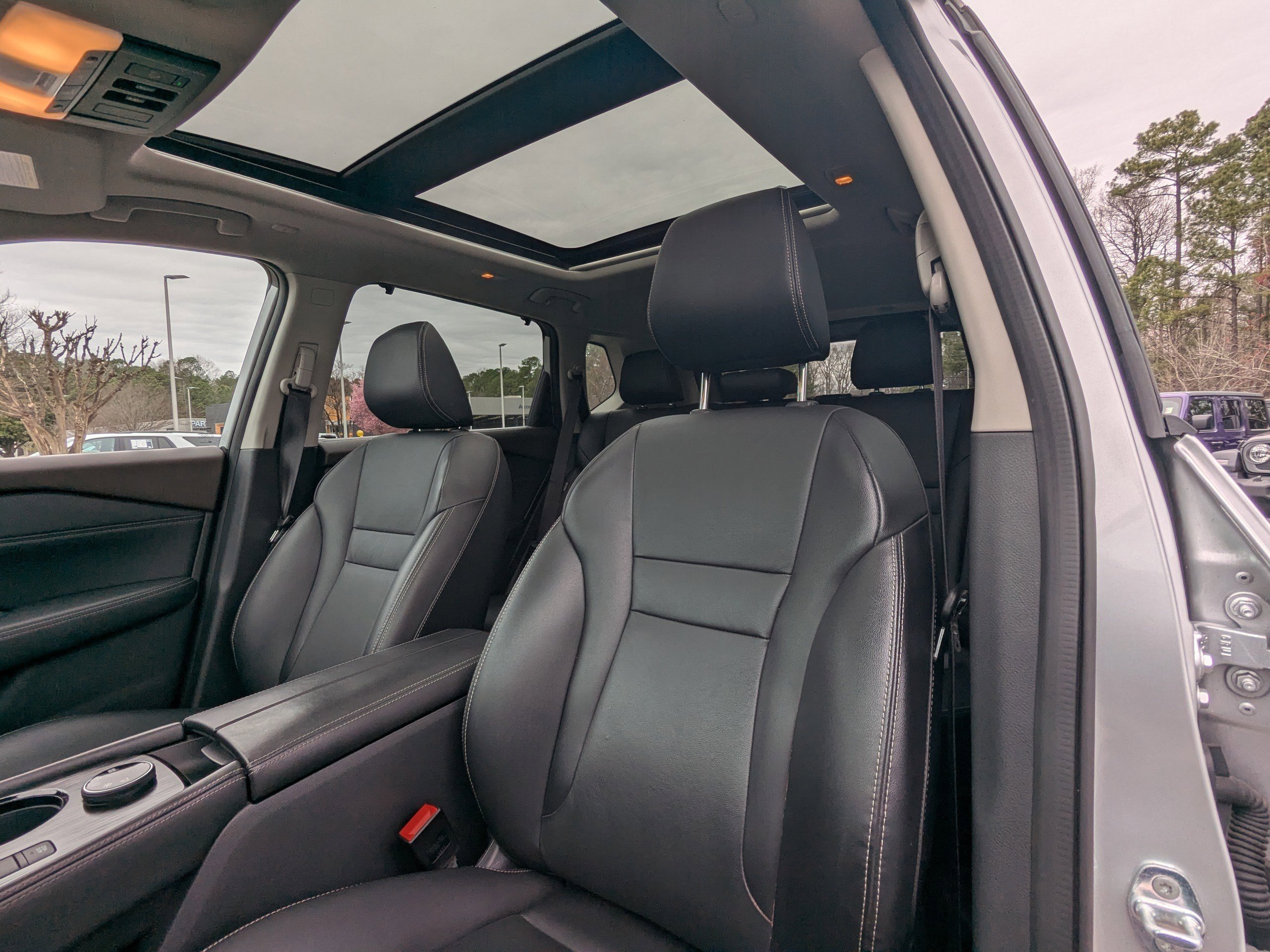 Used 2022 Nissan Rogue SL w/ SL Premium Package image 9