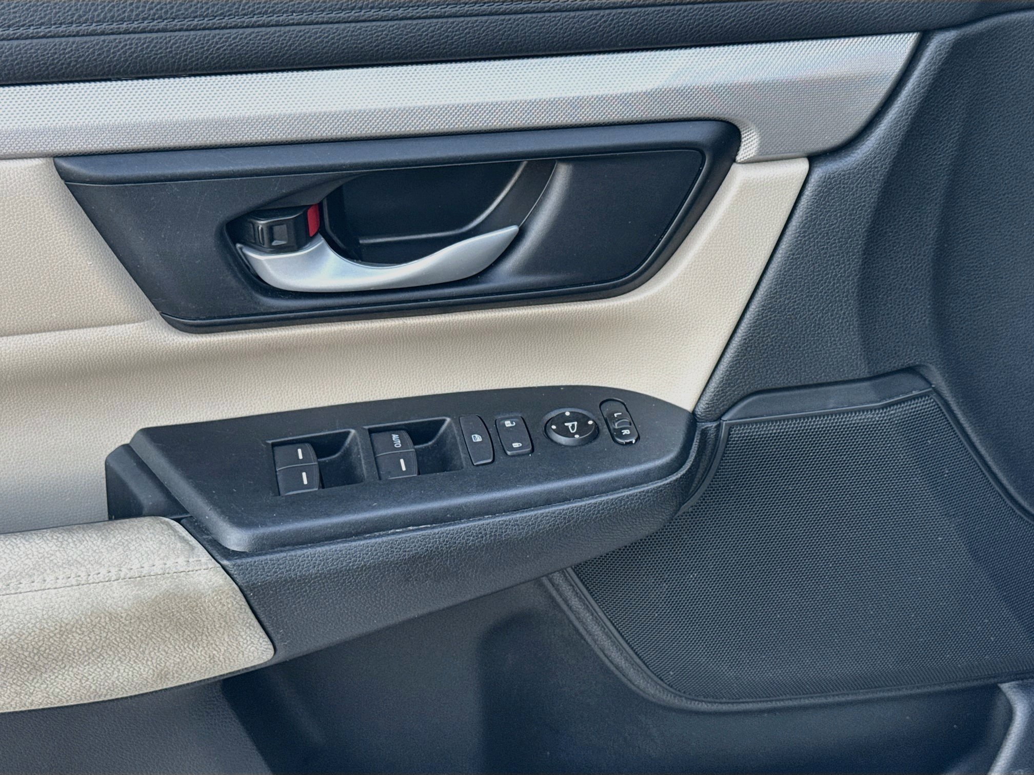 Certified 2019 Honda CR-V LX image 16