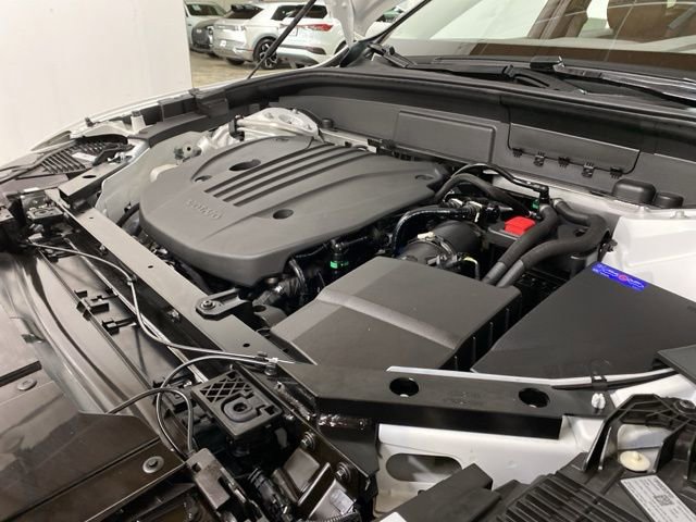 Used 2025 Volvo XC60 B5 Core image 97
