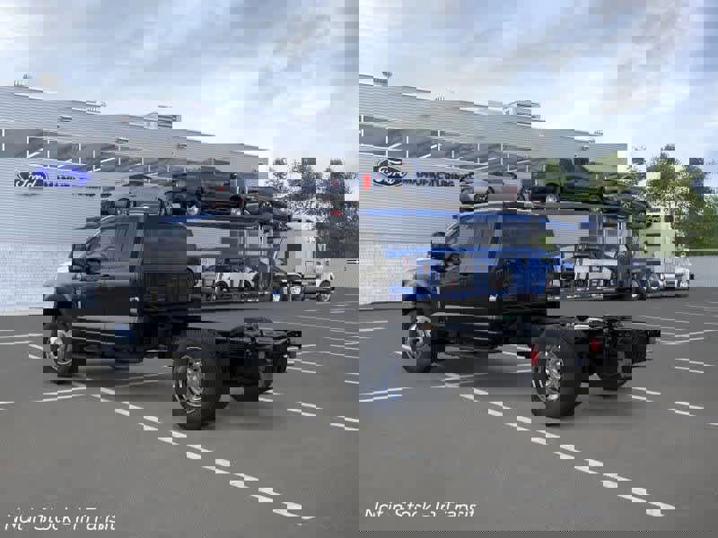 New 2026 Ford F550 4x4 SuperCab Super Duty image 4