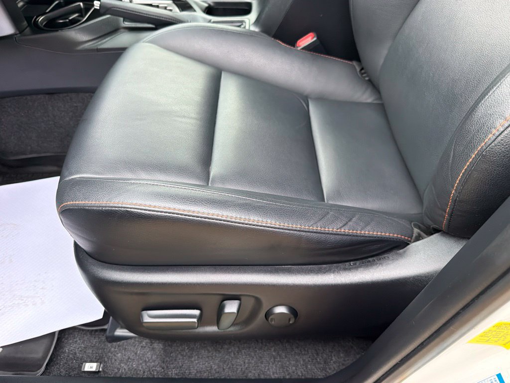 Used 2018 Toyota RAV4 SE w/ All Weather Liner Package AWD/4WD image 10