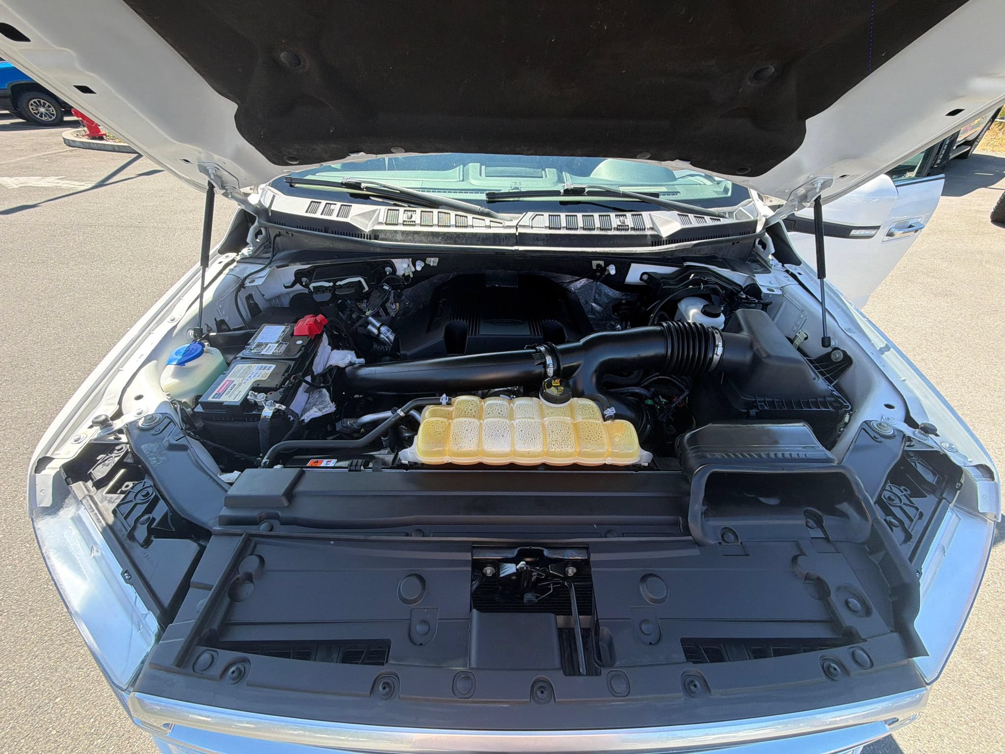 Used 2018 Ford F150 Limited AWD/4WD image 9