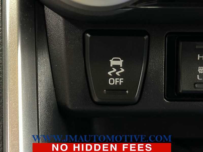 Used 2021 Toyota RAV4 SE w/ Weather & Moonroof Package image 37
