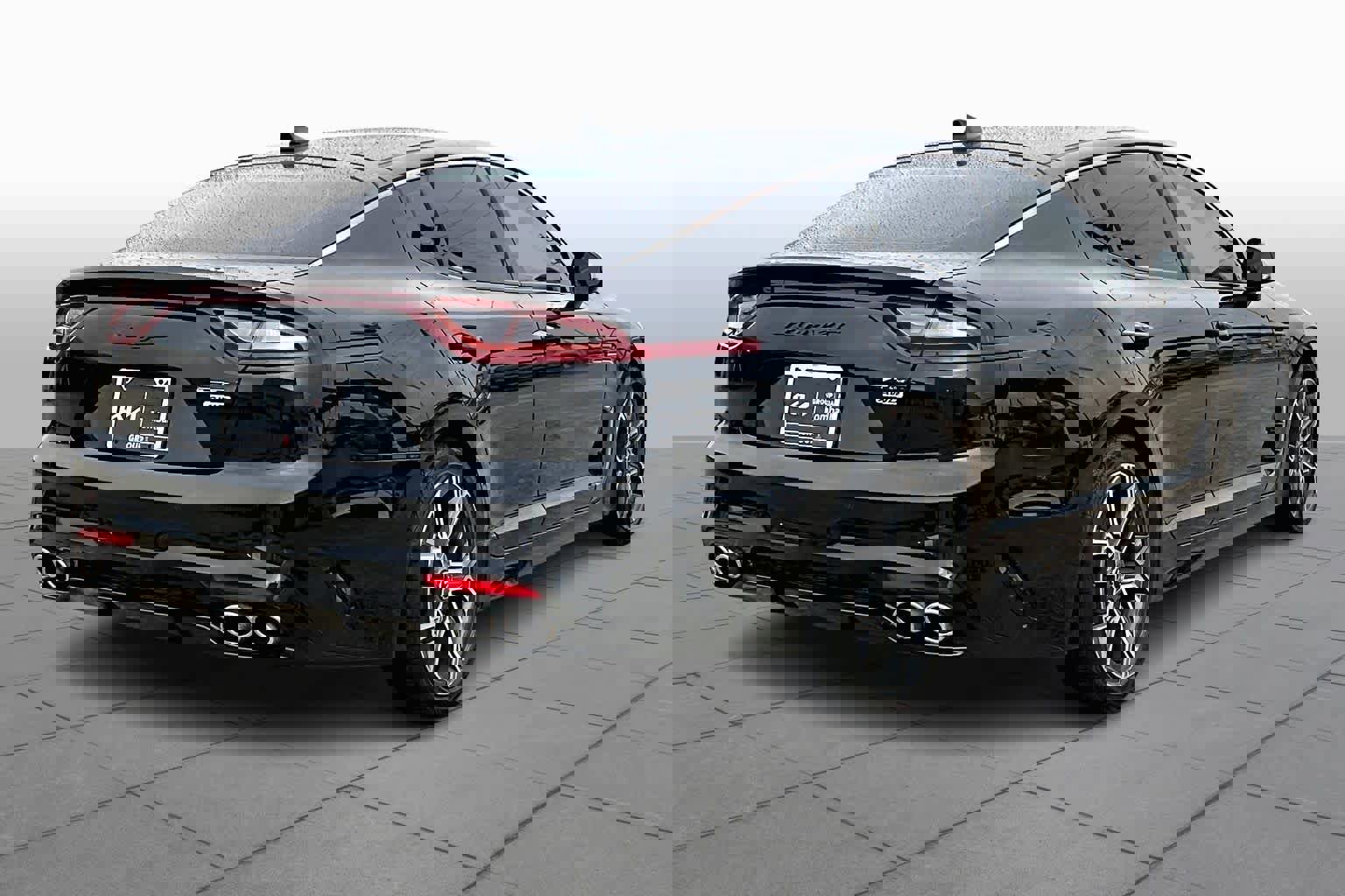 Used 2020 Kia Stinger GT-Line image 12