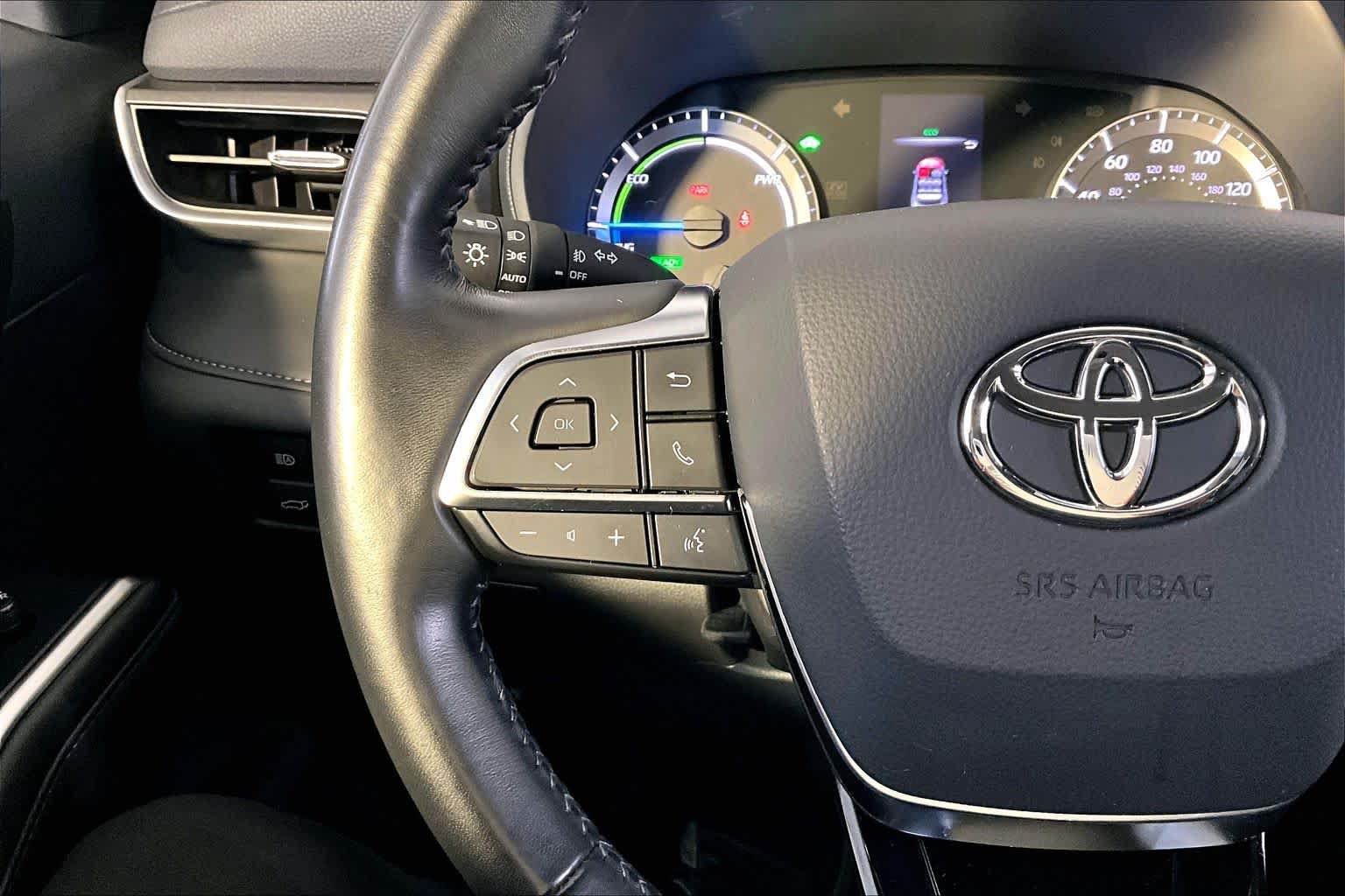 Used 2020 Toyota Highlander LE AWD/4WD image 24
