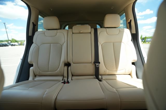 Used 2022 Jeep Grand Cherokee L Limited w/ Luxury Tech Group II AWD/4WD image 40