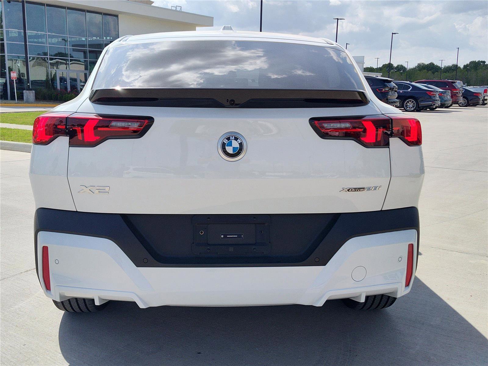 Certified 2026 BMW X2 xDrive28i w/ Technology Package AWD/4WD image 5
