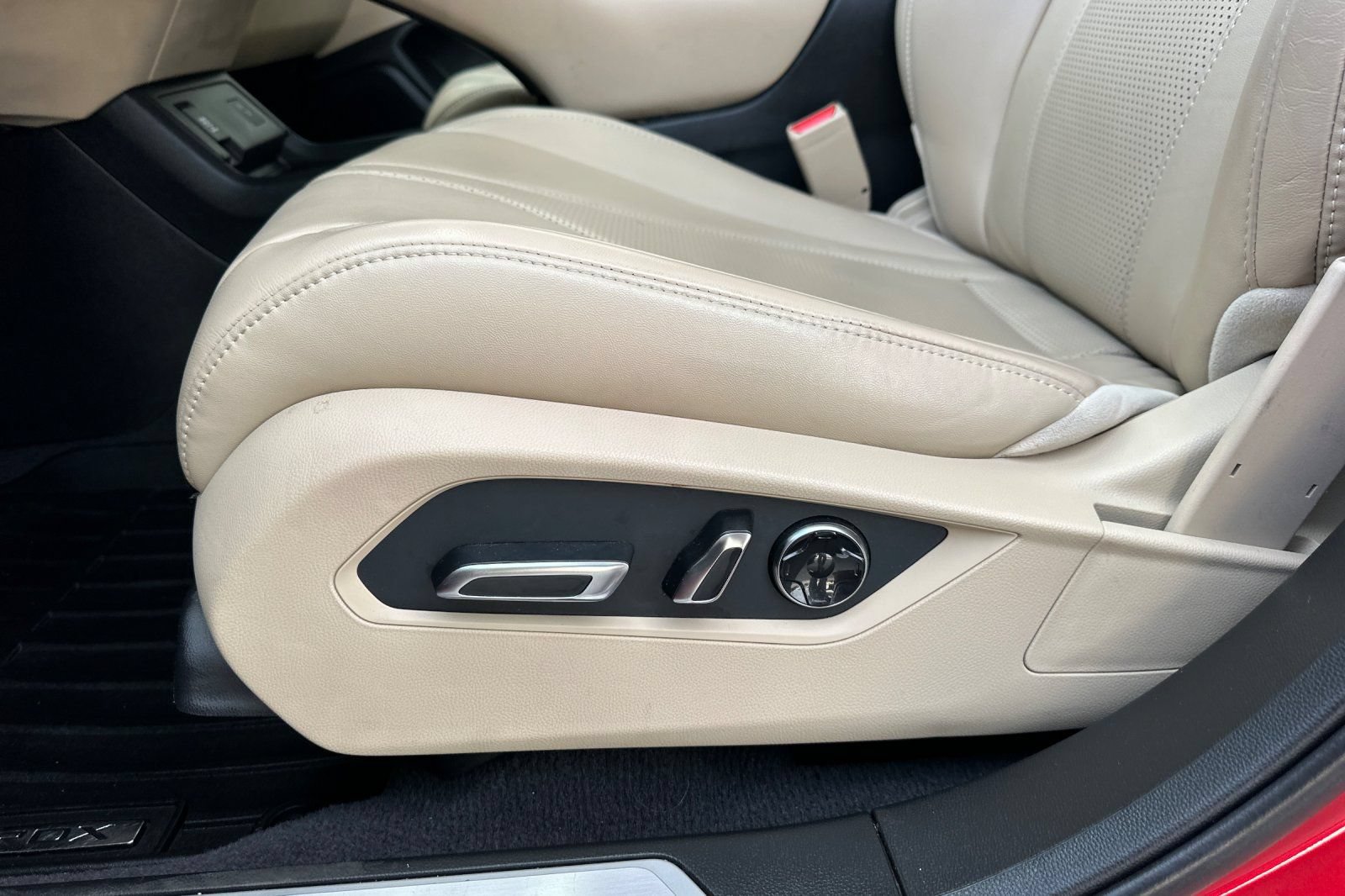 Used 2023 Acura RDX w/ Technology Package FWD image 13