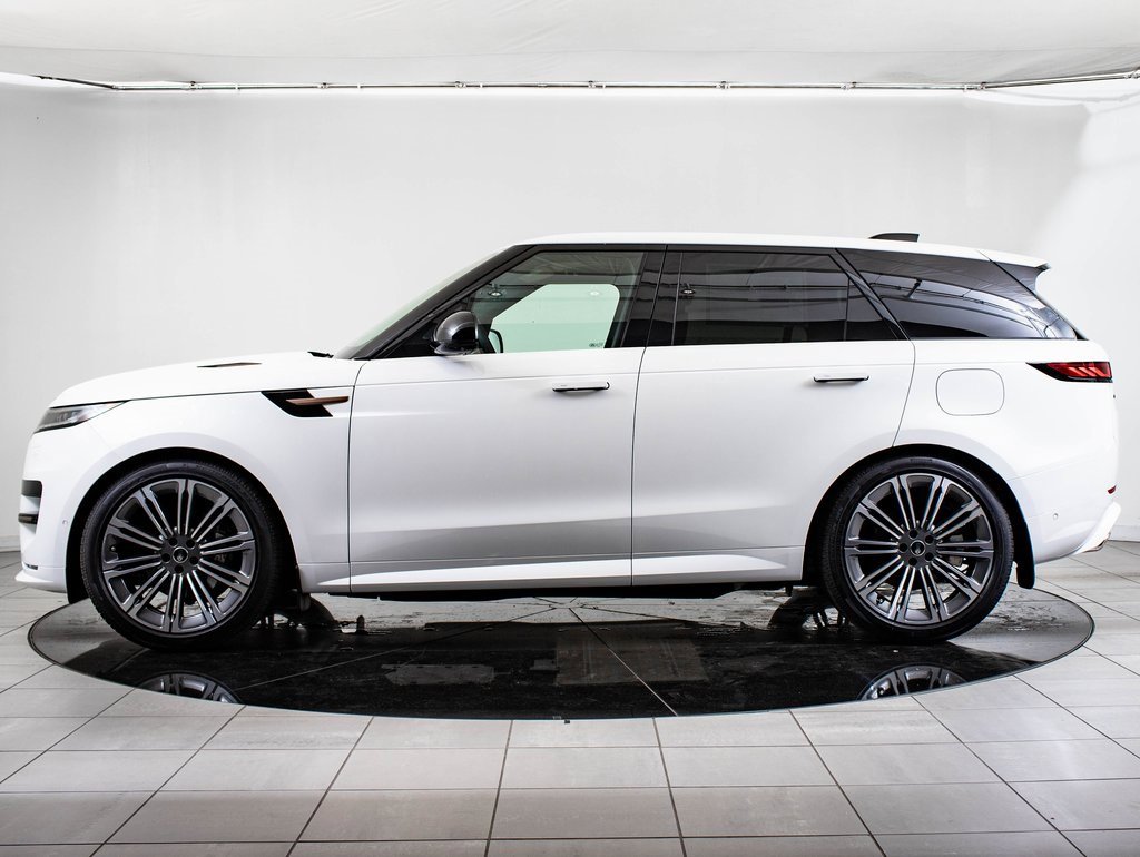 New 2025 Land Rover Range Rover Sport Dynamic SE image 11
