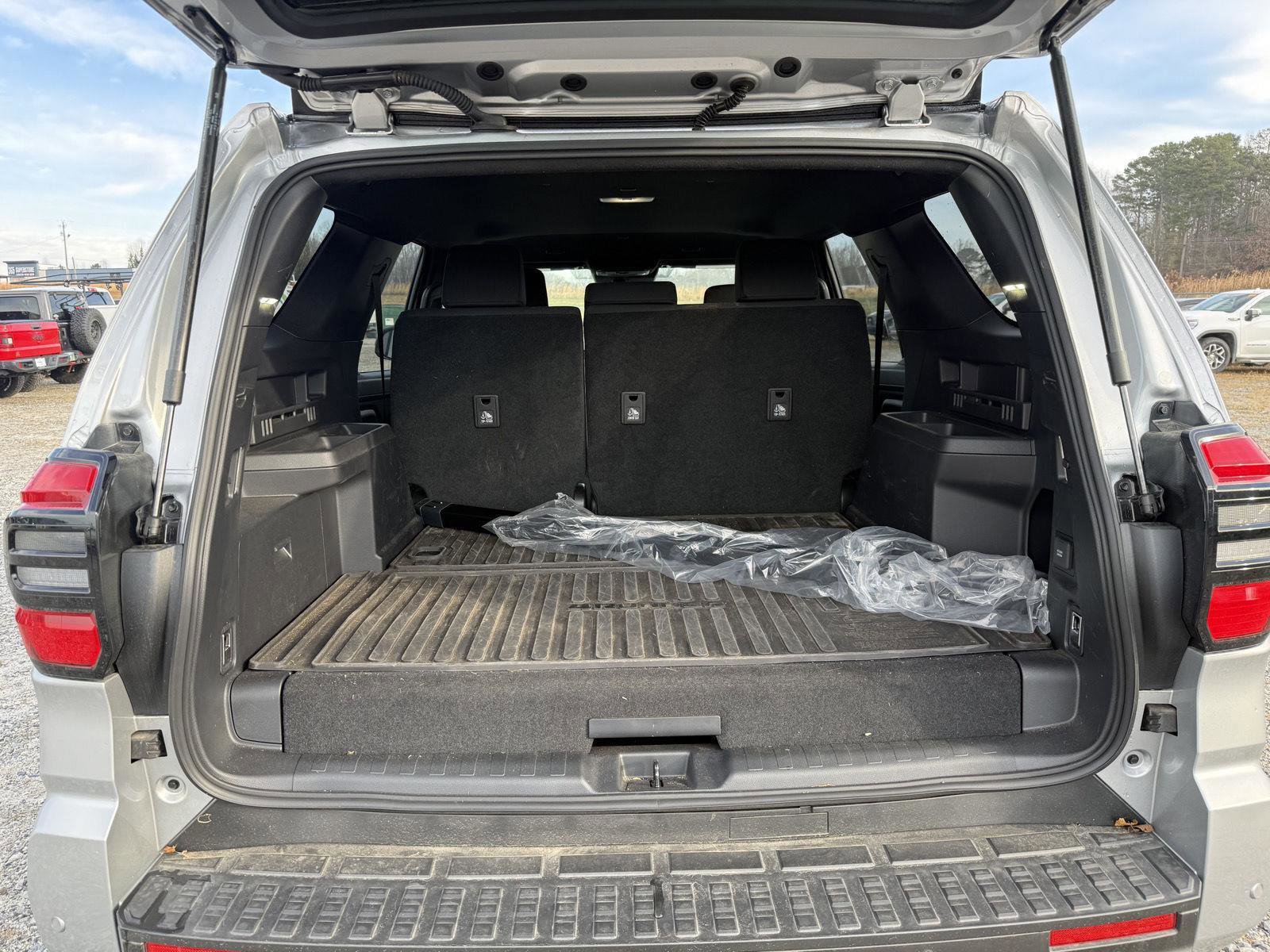 Used 2025 Toyota 4Runner 4WD image 20