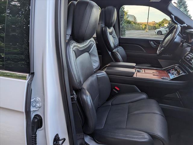 Used 2024 Lincoln Navigator Reserve AWD/4WD image 15