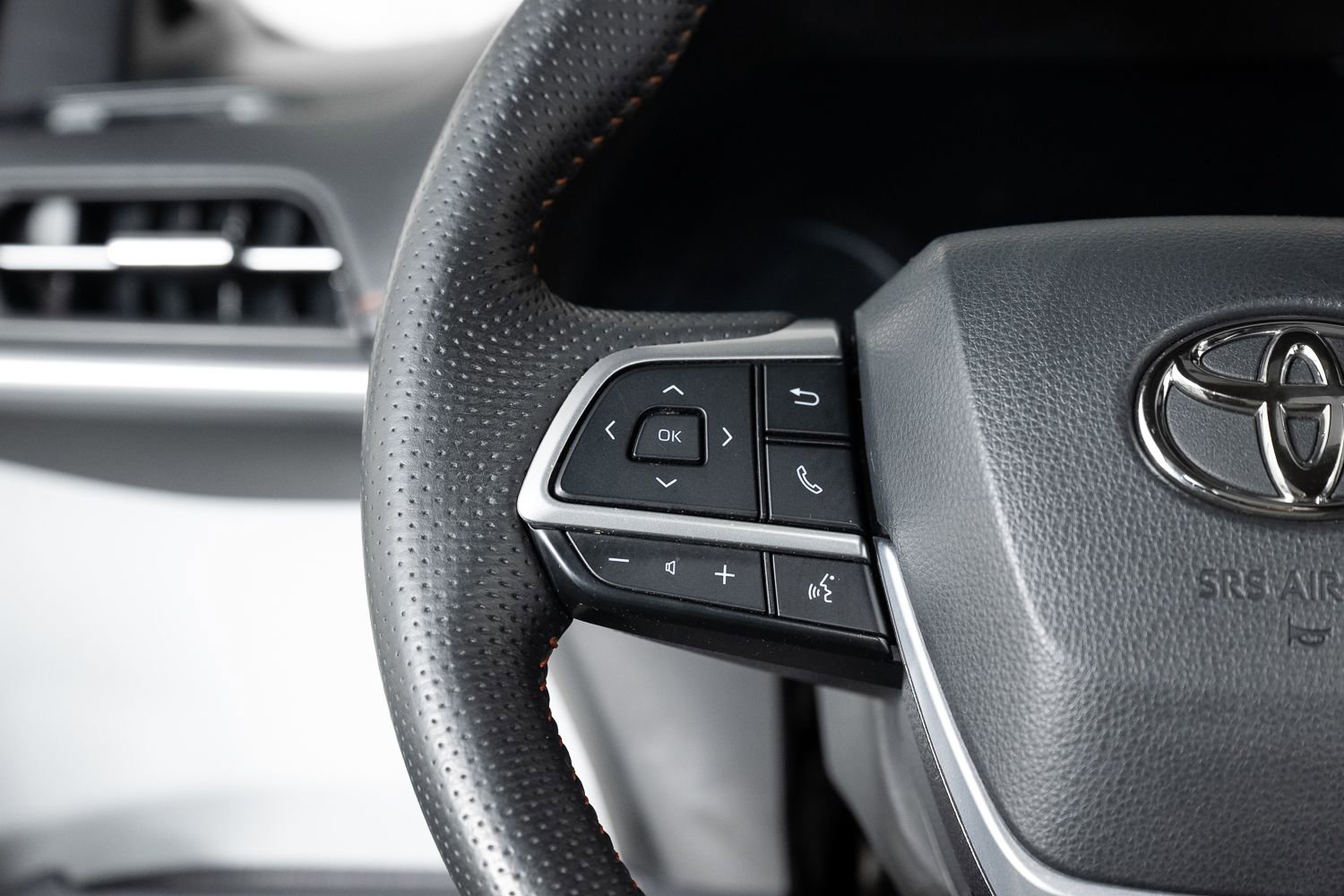 Used 2022 Toyota Sienna XSE w/ XSE Plus Package image 33