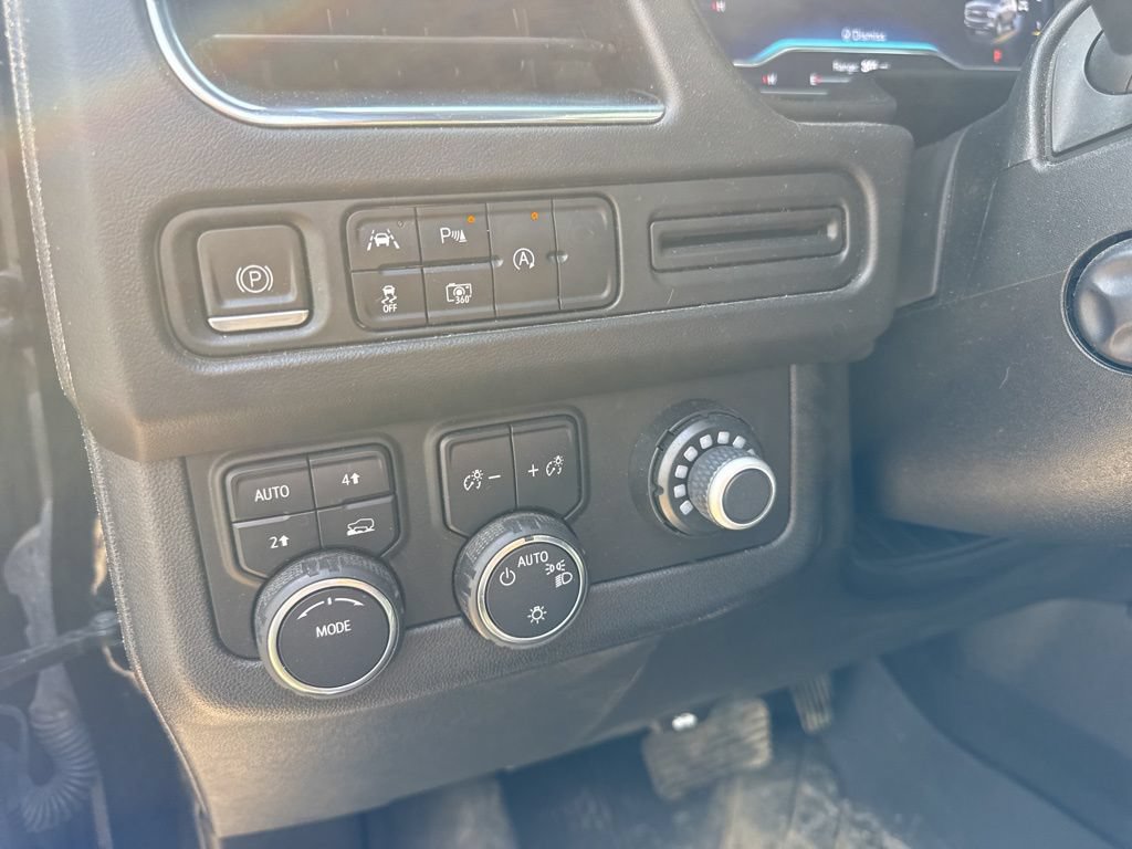 Used 2023 Chevrolet Tahoe RST w/ Luxury Package AWD/4WD image 25