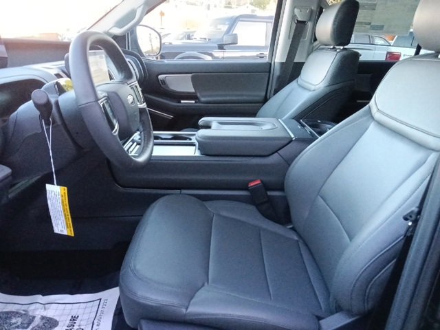 New 2026 Ford Expedition Active image 15