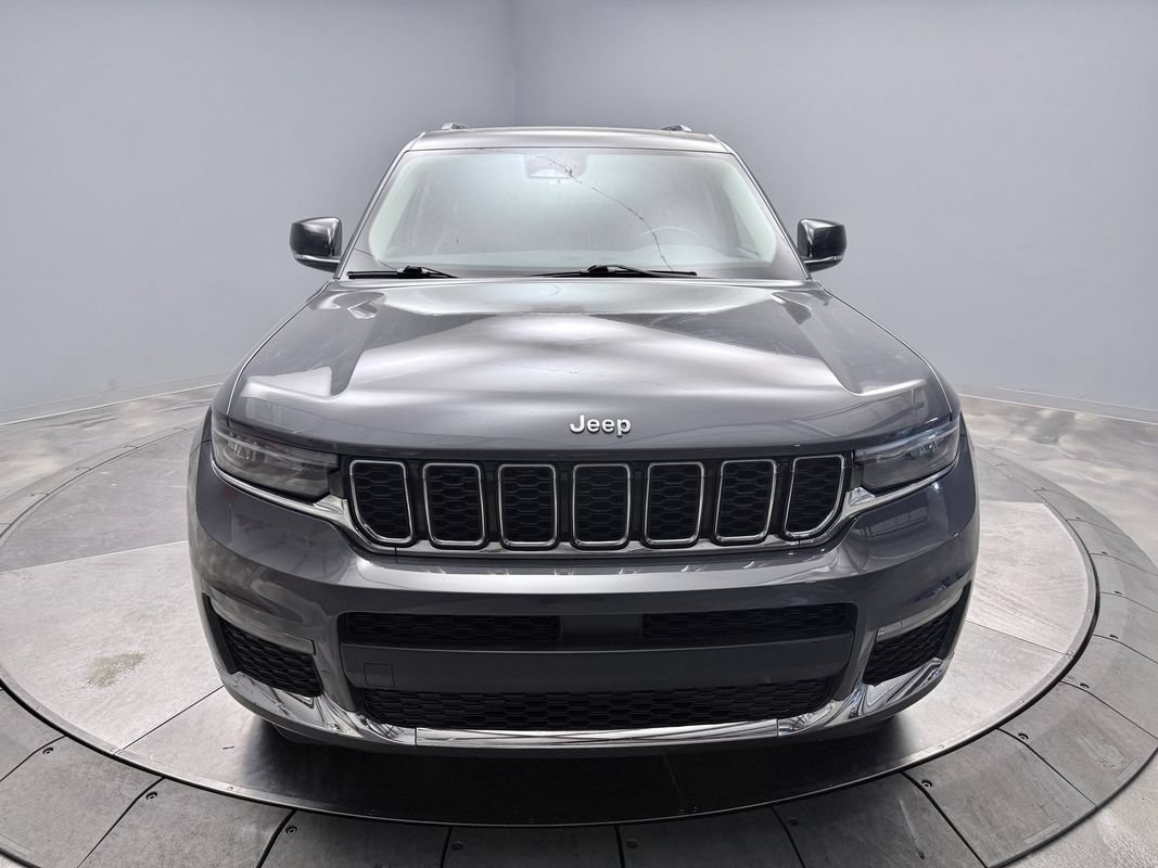 Used 2022 Jeep Grand Cherokee L Limited AWD/4WD image 2