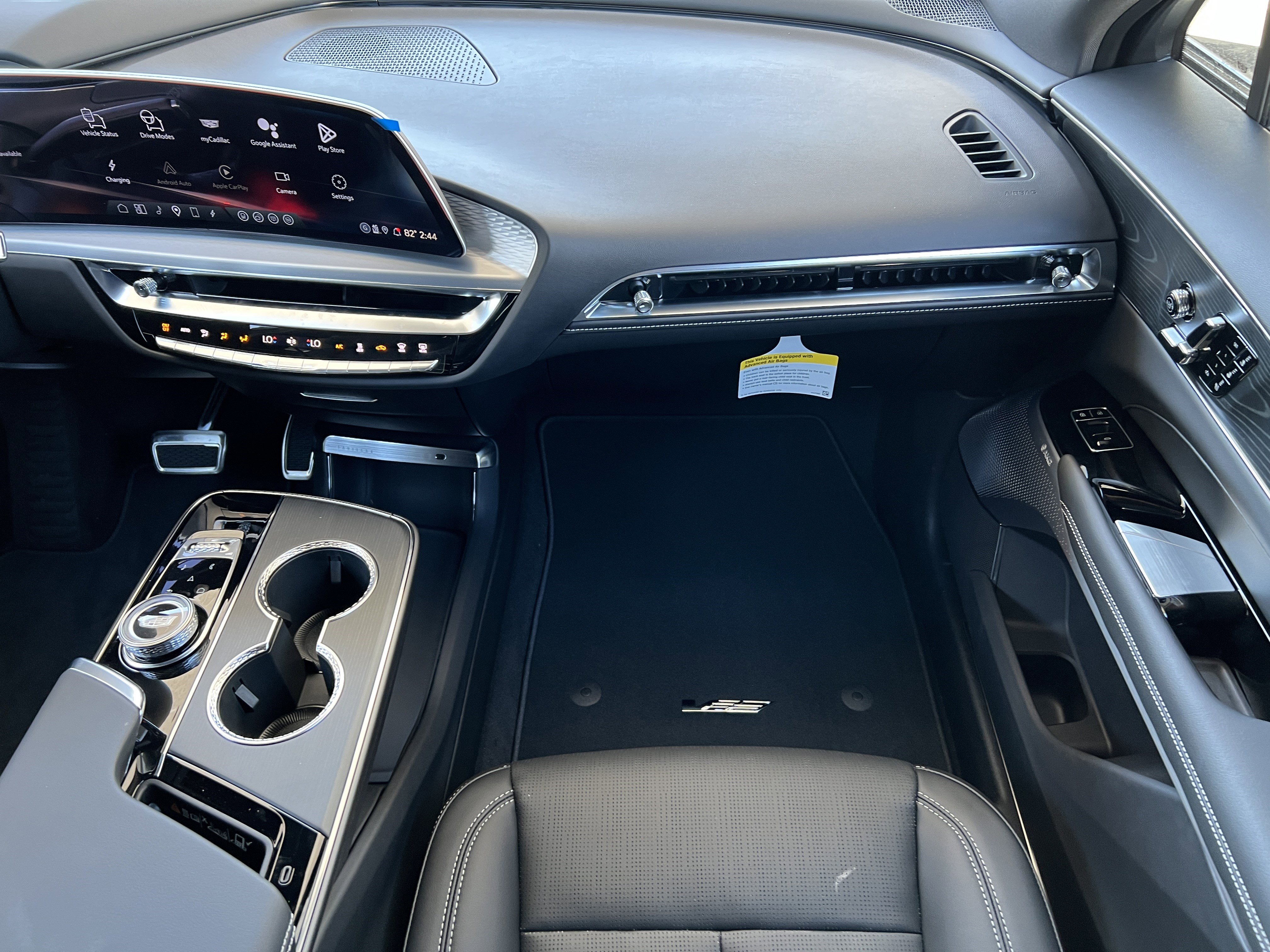 New 2026 Cadillac Lyriq V image 35