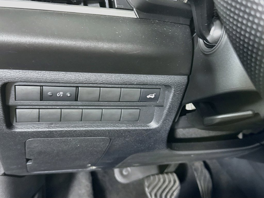 Used 2024 Mitsubishi Outlander SE AWD/4WD image 19