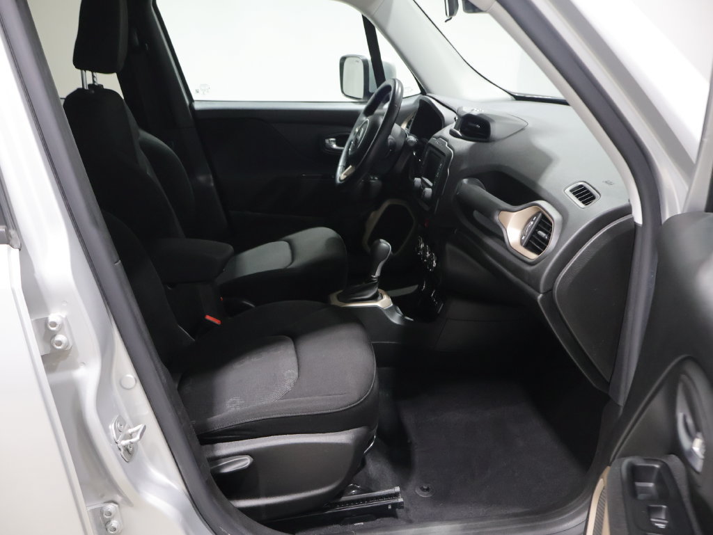 Used 2016 Jeep Renegade Latitude AWD/4WD image 22