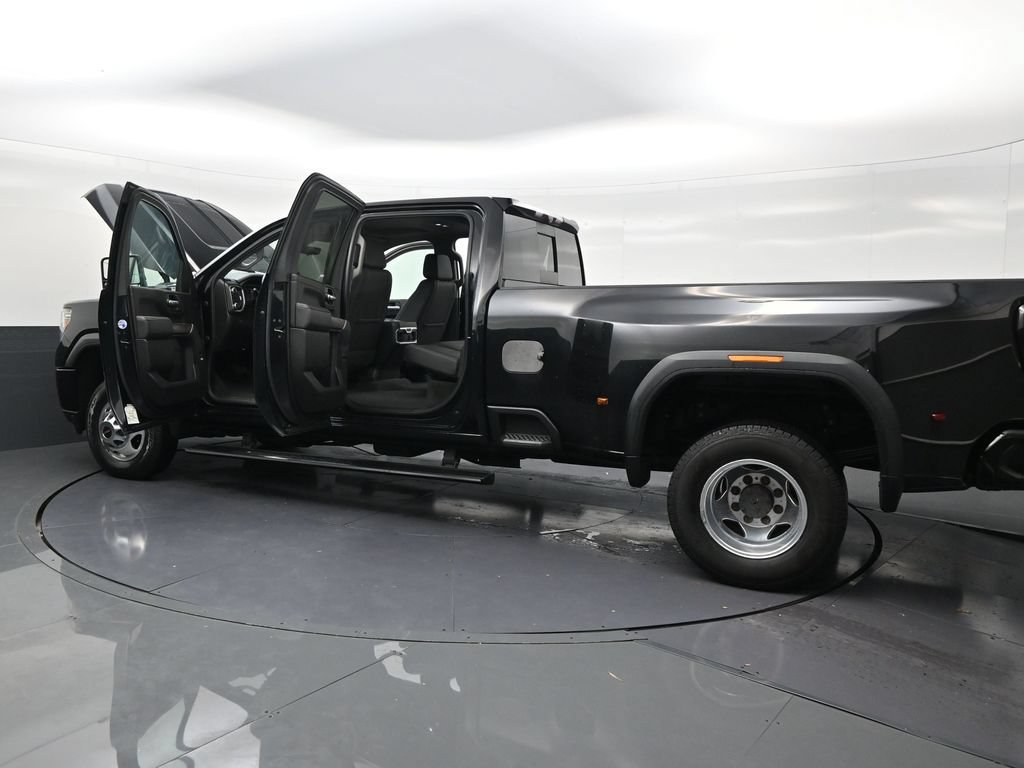 Used 2021 GMC Sierra 3500 Denali w/ Denali Ultimate Package AWD/4WD image 31