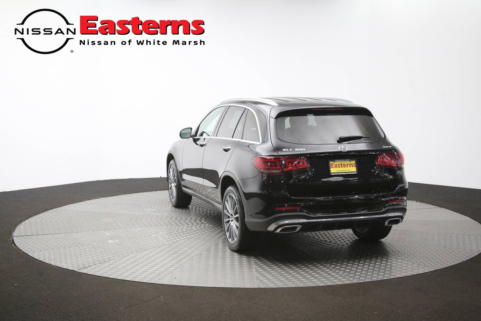 Used 2022 Mercedes-Benz GLC 300 4MATIC w/ AMG Line image 37