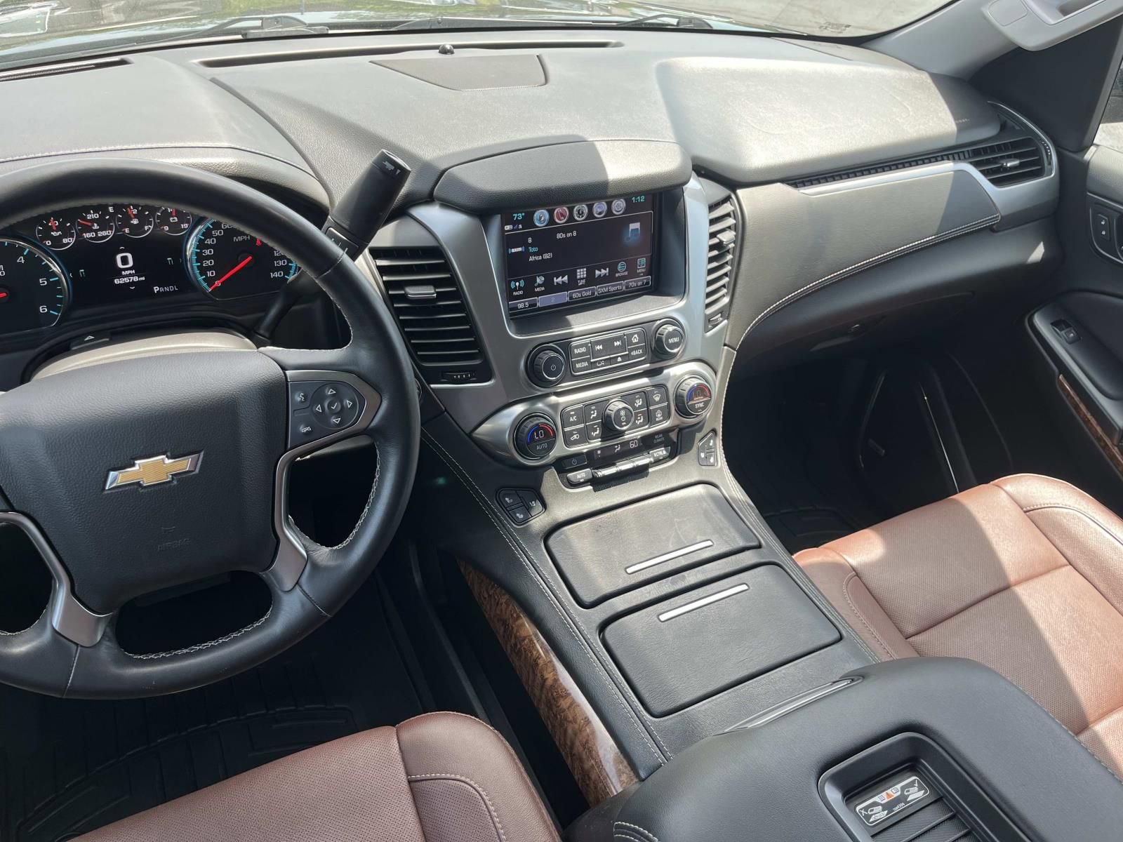 Used 2020 Chevrolet Suburban Premier w/ Premier Plus Edition AWD/4WD image 14