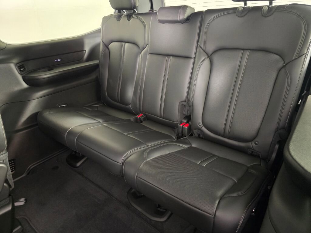 New 2026 Jeep Grand Wagoneer 4WD image 37