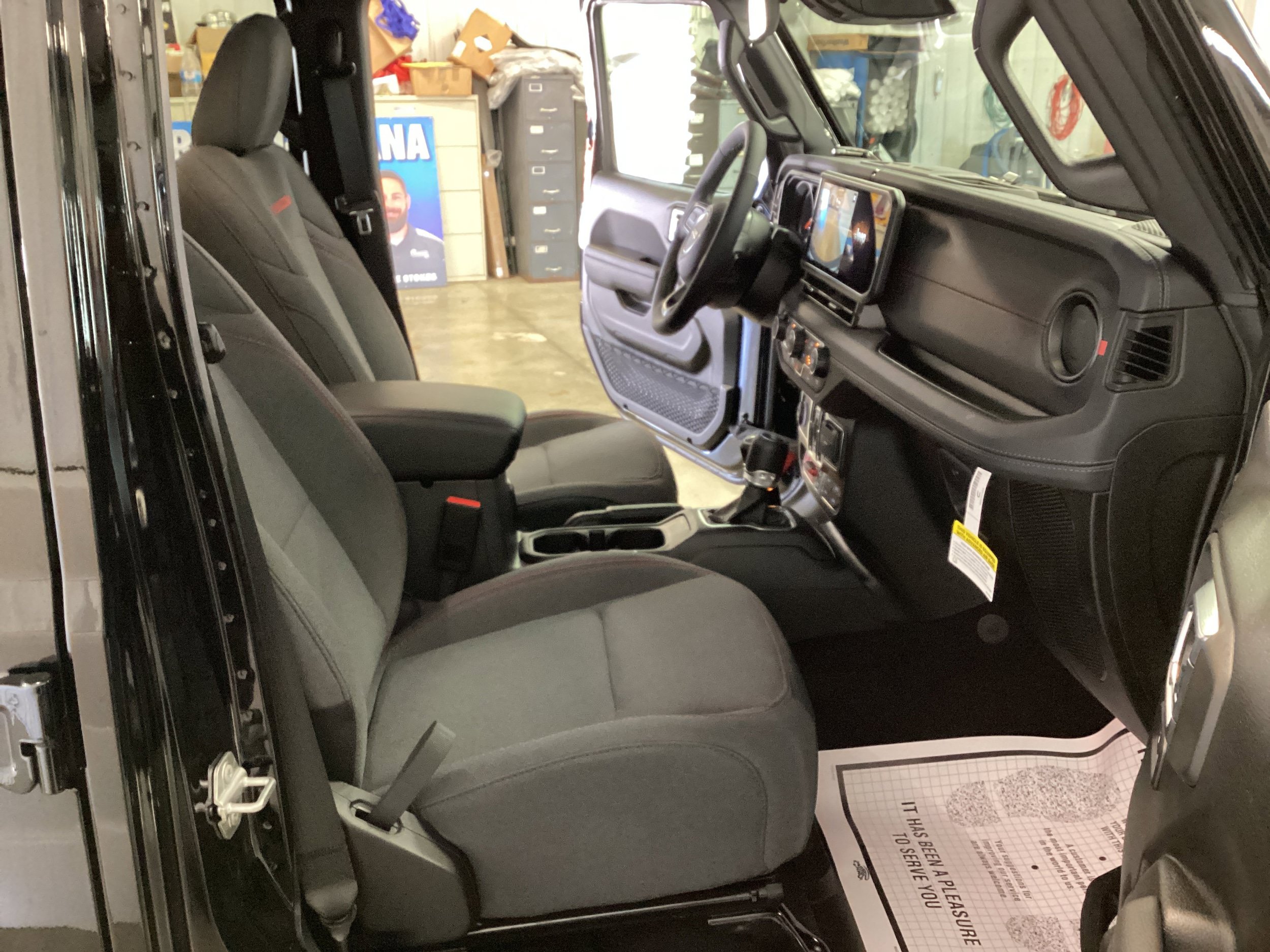 New 2026 Jeep Wrangler Unlimited Rubicon AWD/4WD image 30