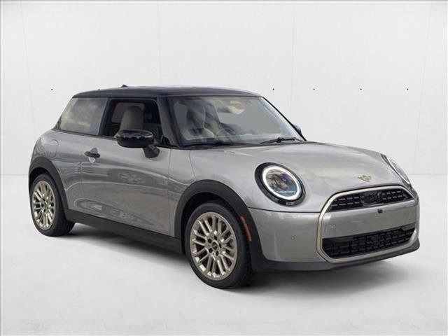 Used 2025 MINI Cooper 2-Door Hardtop FWD image 7