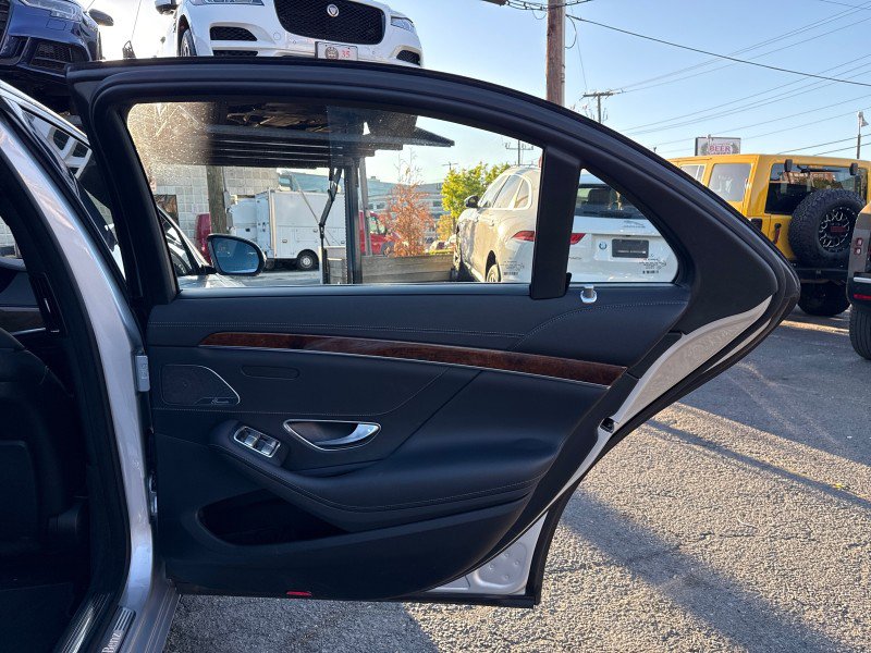 Used 2015 Mercedes-Benz S 550 4MATIC Sedan image 17
