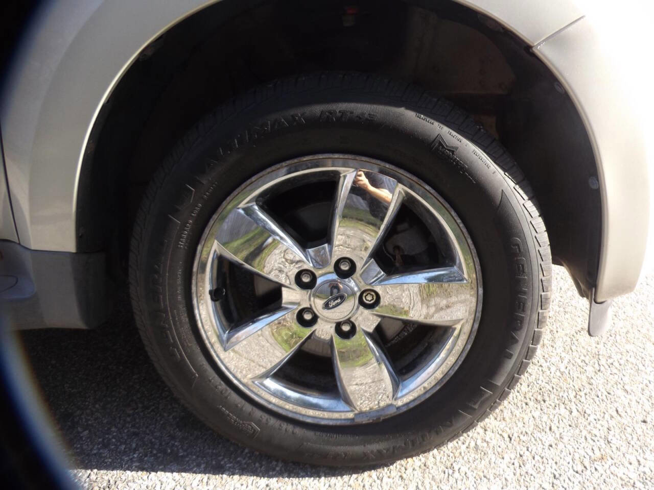 Used 2009 Ford Escape XLT image 22