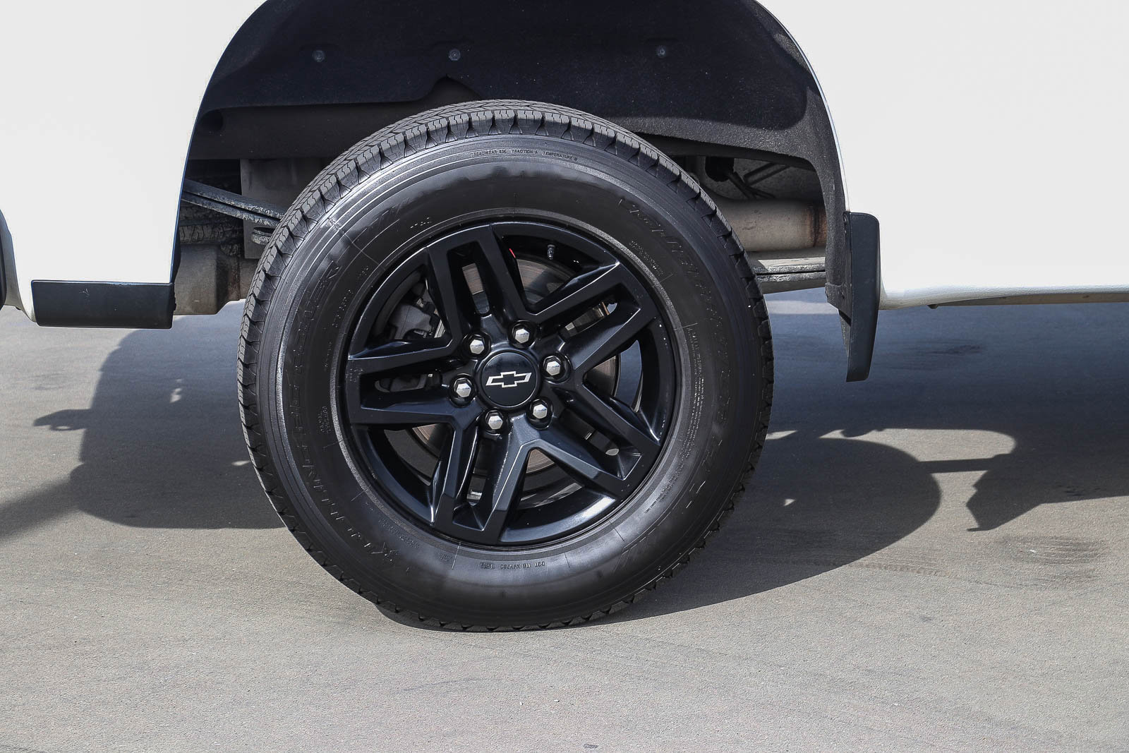 Used 2021 Chevrolet Silverado 1500 LT Trail Boss w/ Bed Protection Package AWD/4WD image 8