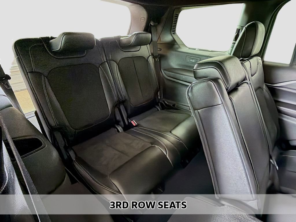 Used 2023 Jeep Grand Cherokee L Laredo image 7