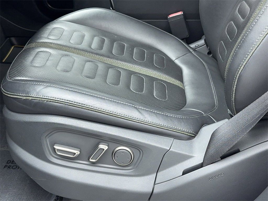 Used 2022 Rivian R1T Adventure image 41