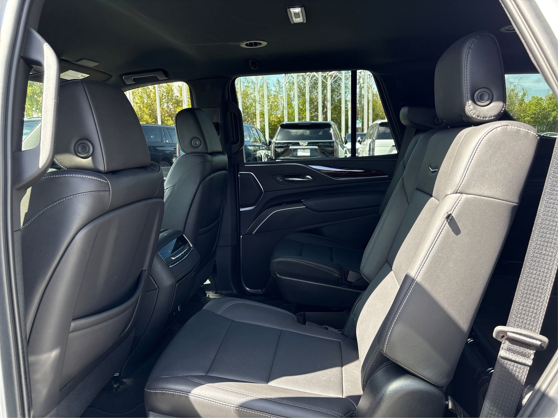 Certified 2022 Cadillac Escalade Luxury image 10