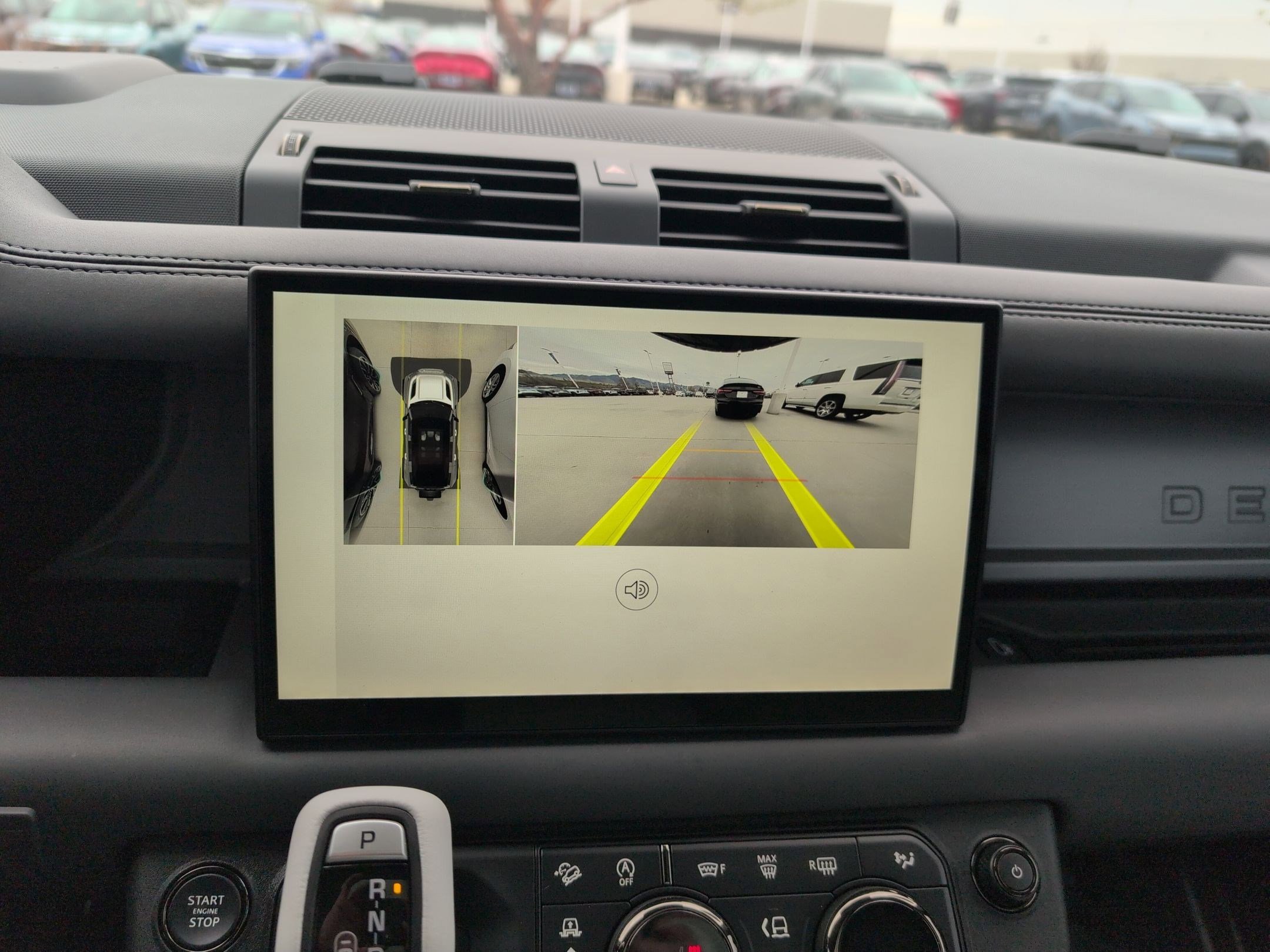 Used 2025 Land Rover Defender 110 image 20