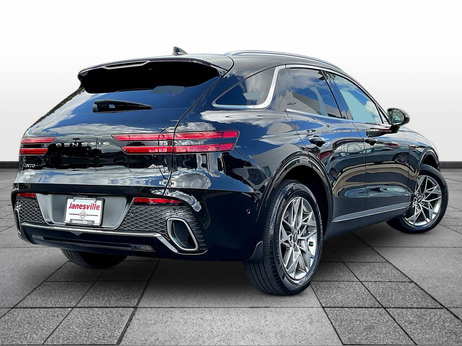 Used 2023 Genesis GV70 2.5T w/ Advanced Package AWD/4WD image 7
