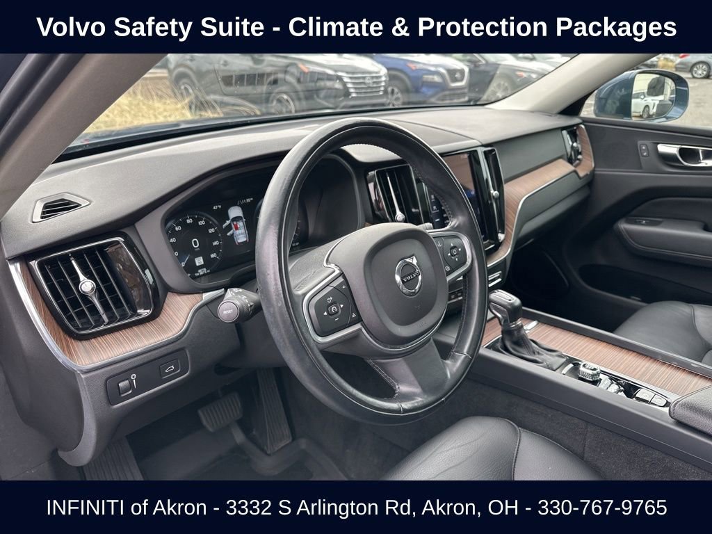 Used 2021 Volvo XC60 T5 Momentum w/ Premium Package image 46