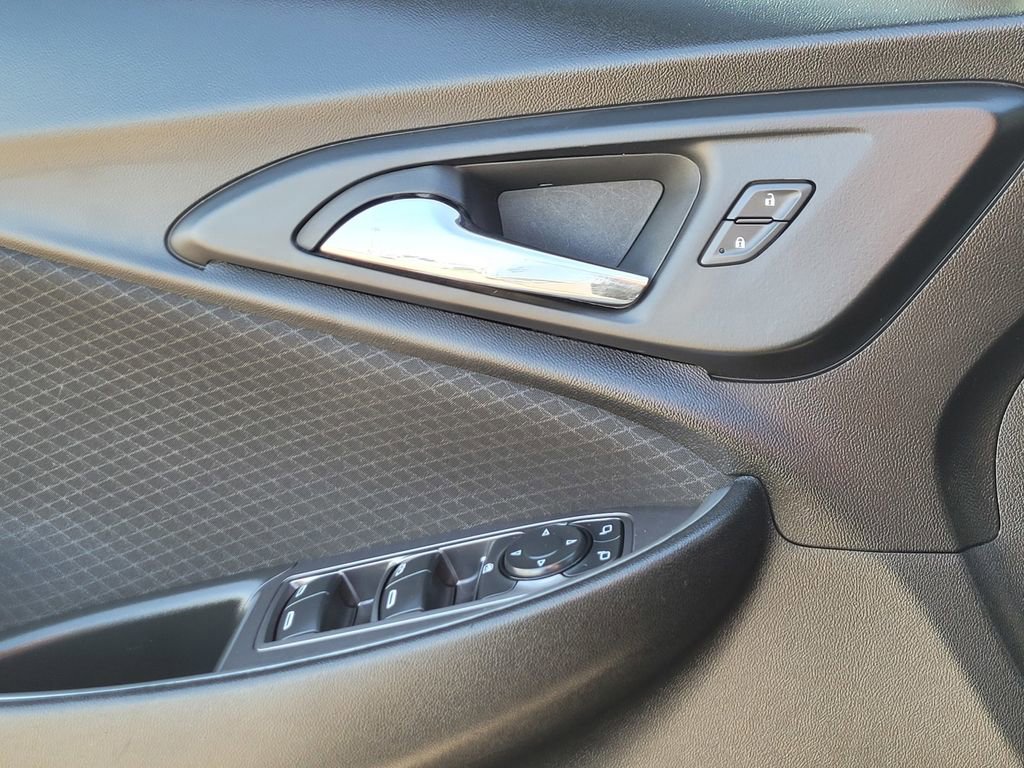 Used 2023 Chevrolet Malibu LT image 29