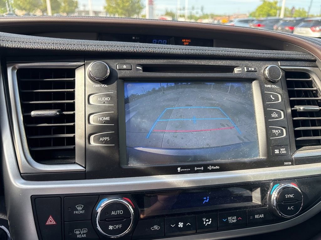 Used 2016 Toyota Highlander XLE AWD/4WD image 26