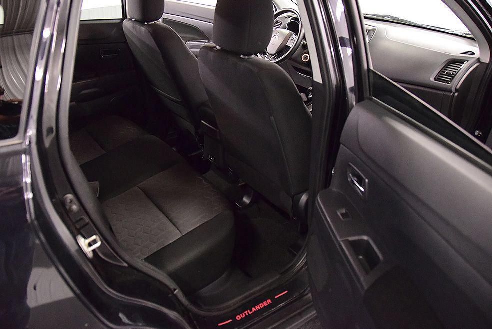 Used 2022 Mitsubishi Outlander Sport SE AWD/4WD image 31