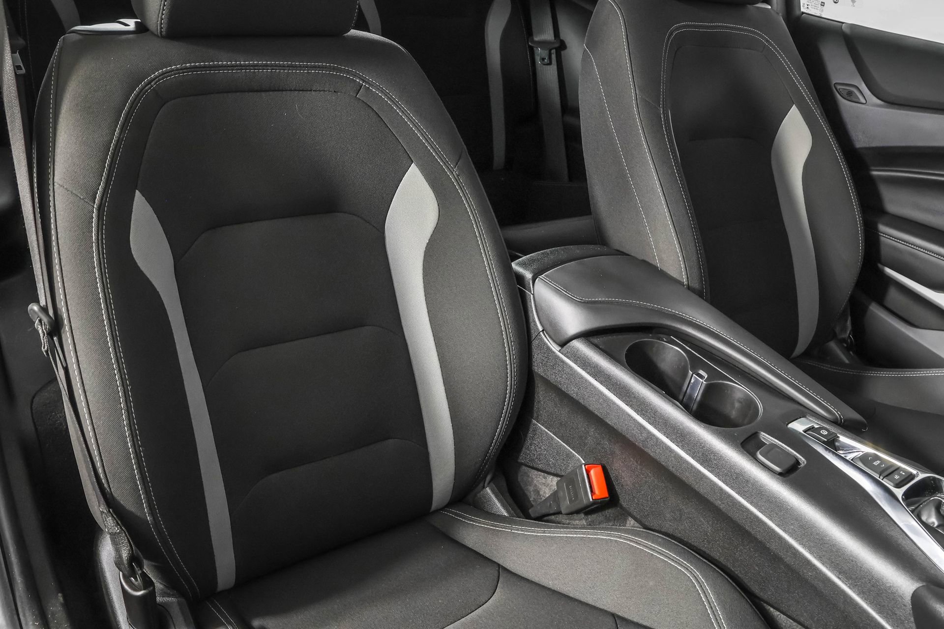 Used 2019 Chevrolet Camaro LS image 40