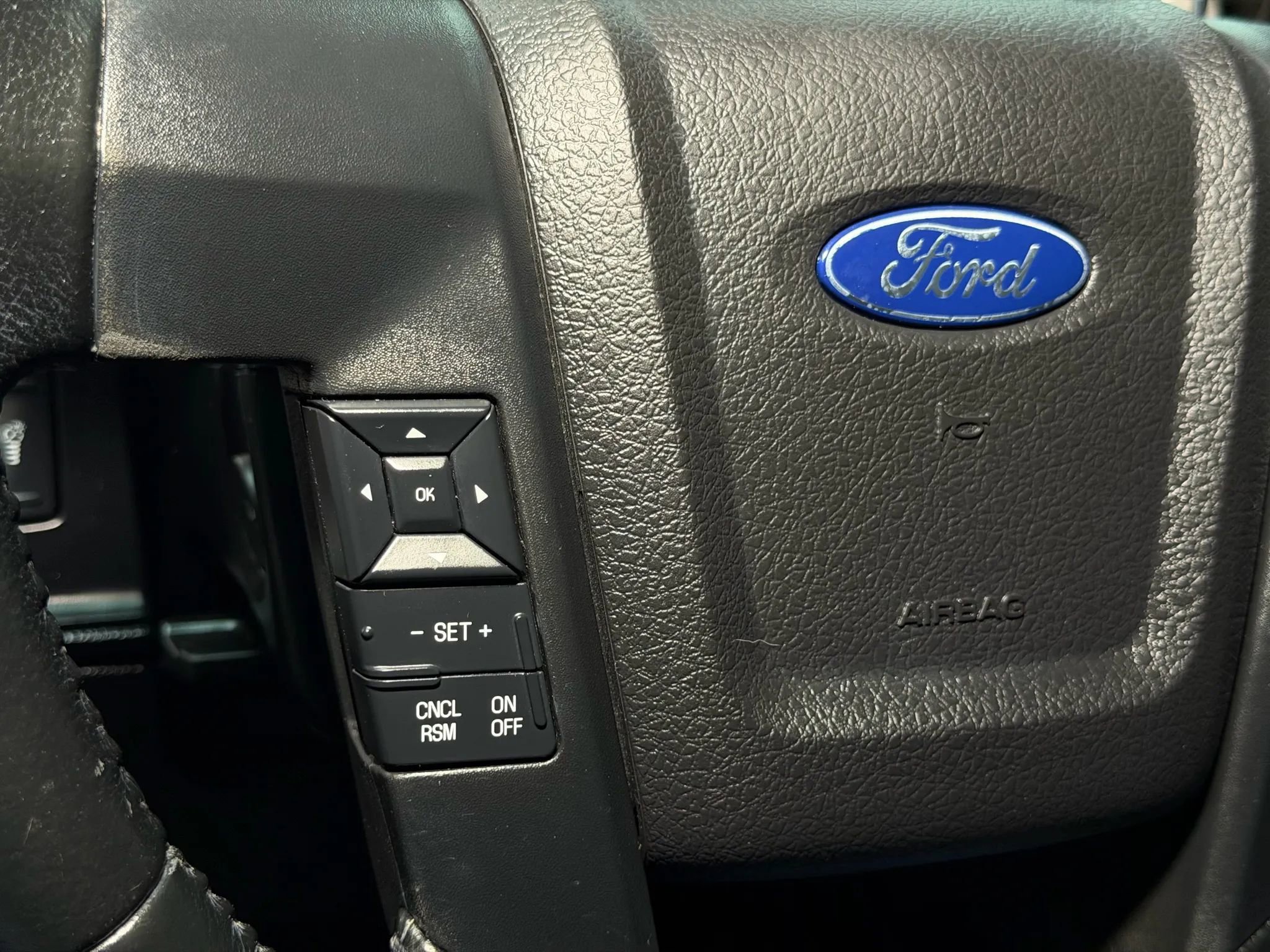 Used 2017 Ford Expedition XLT image 29