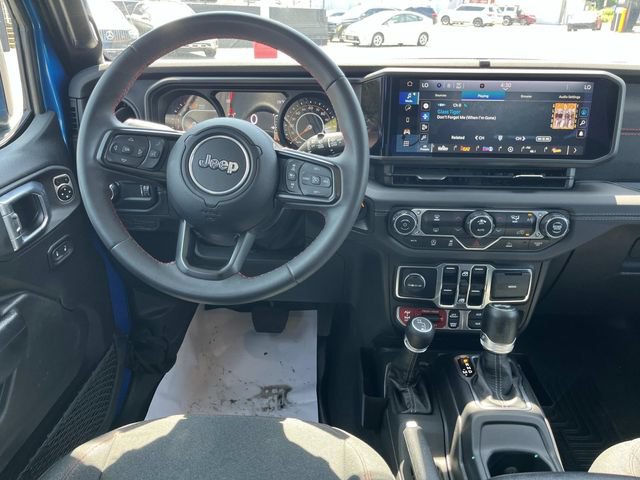 Used 2024 Jeep Wrangler Unlimited Rubicon AWD/4WD image 13