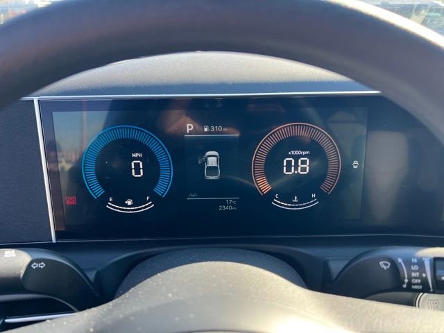 Certified 2025 Hyundai Santa Cruz SE image 17