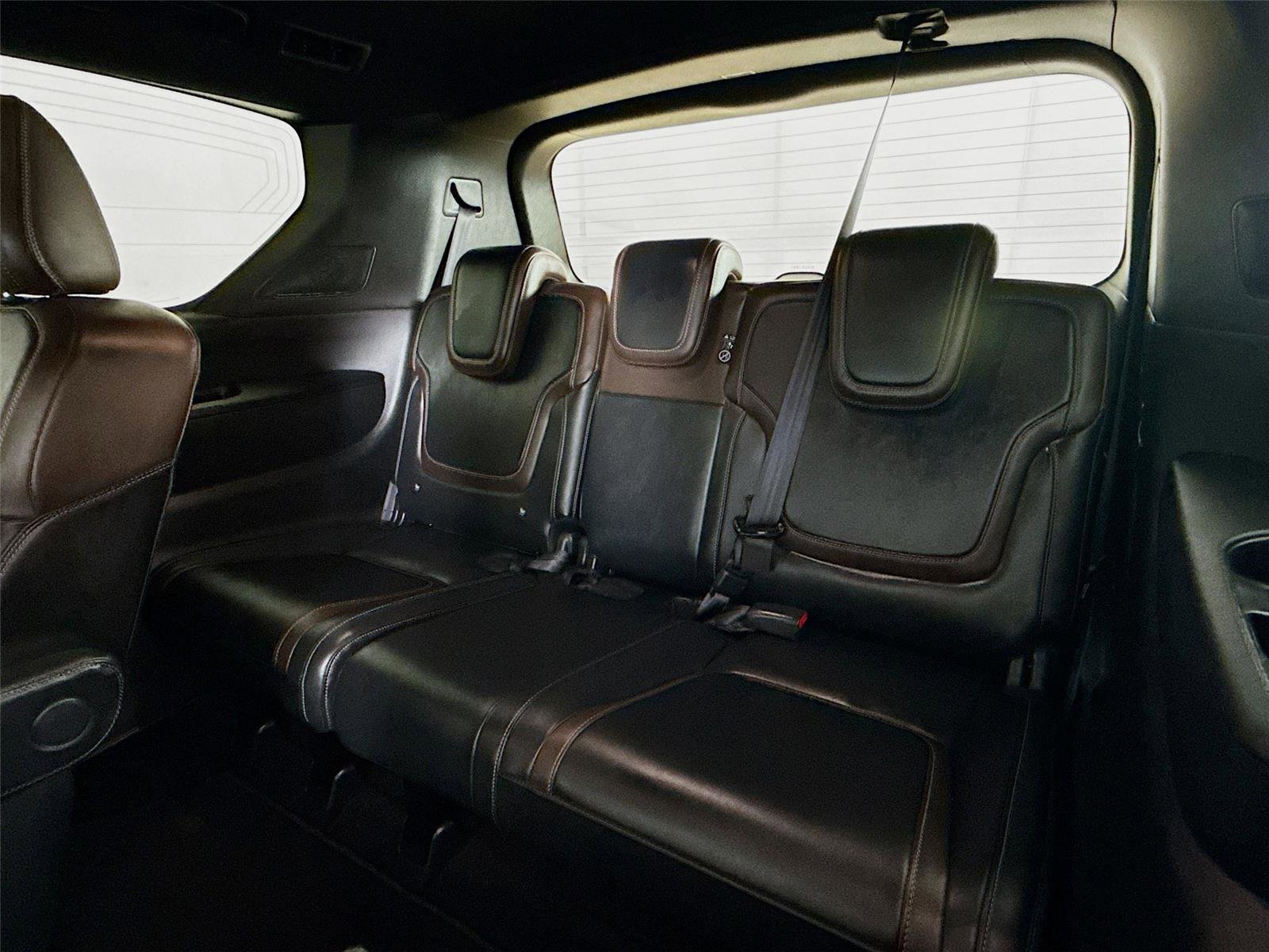 Used 2025 Nissan Armada SL w/ Captain's Chari Seat Package image 20