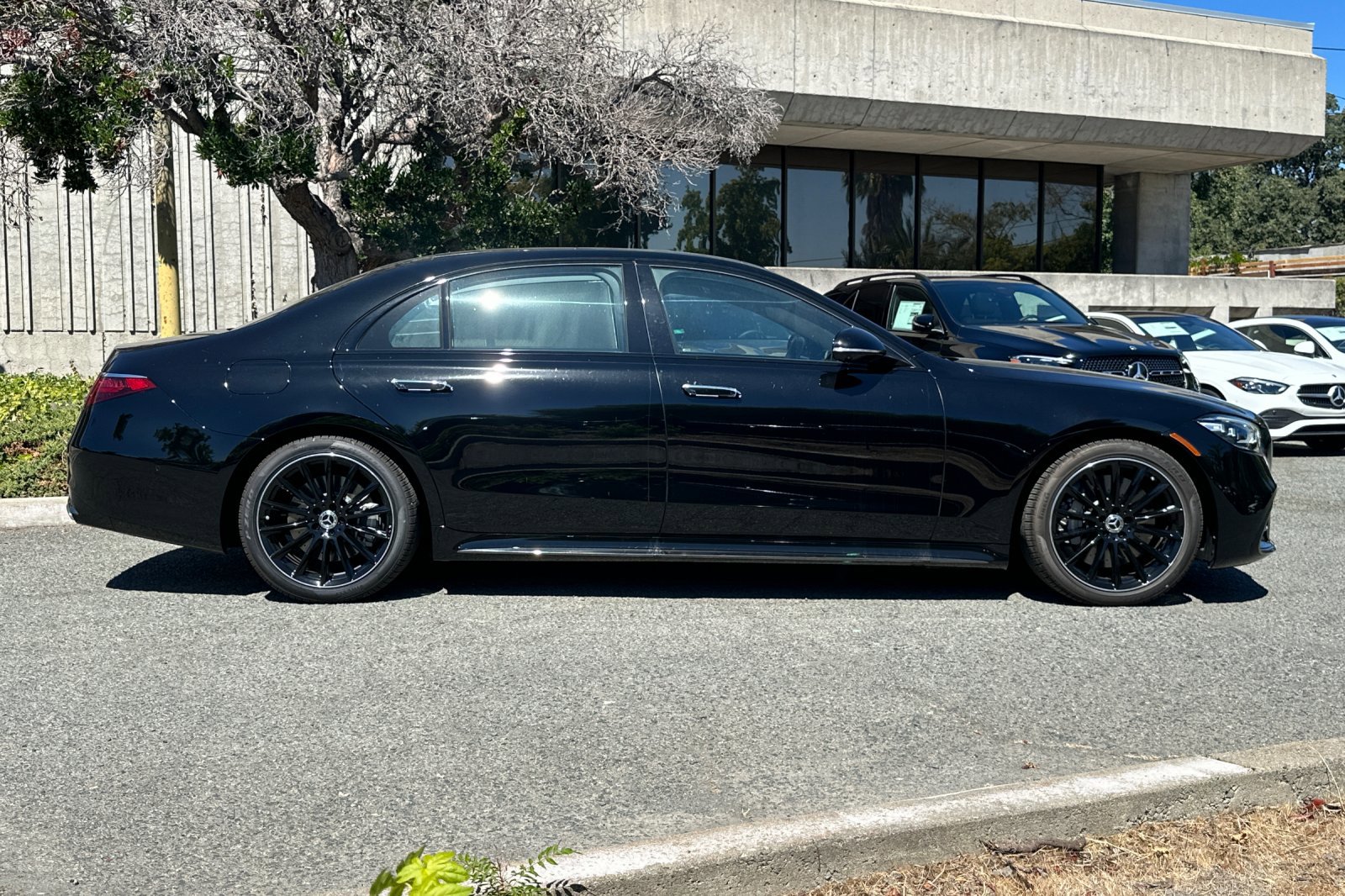 New 2025 Mercedes-Benz S 580e 4MATIC Sedan image 11