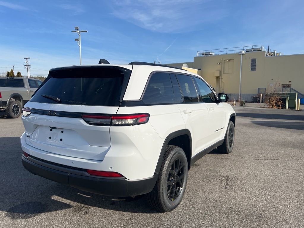 New 2026 Jeep Grand Cherokee Altitude image 7